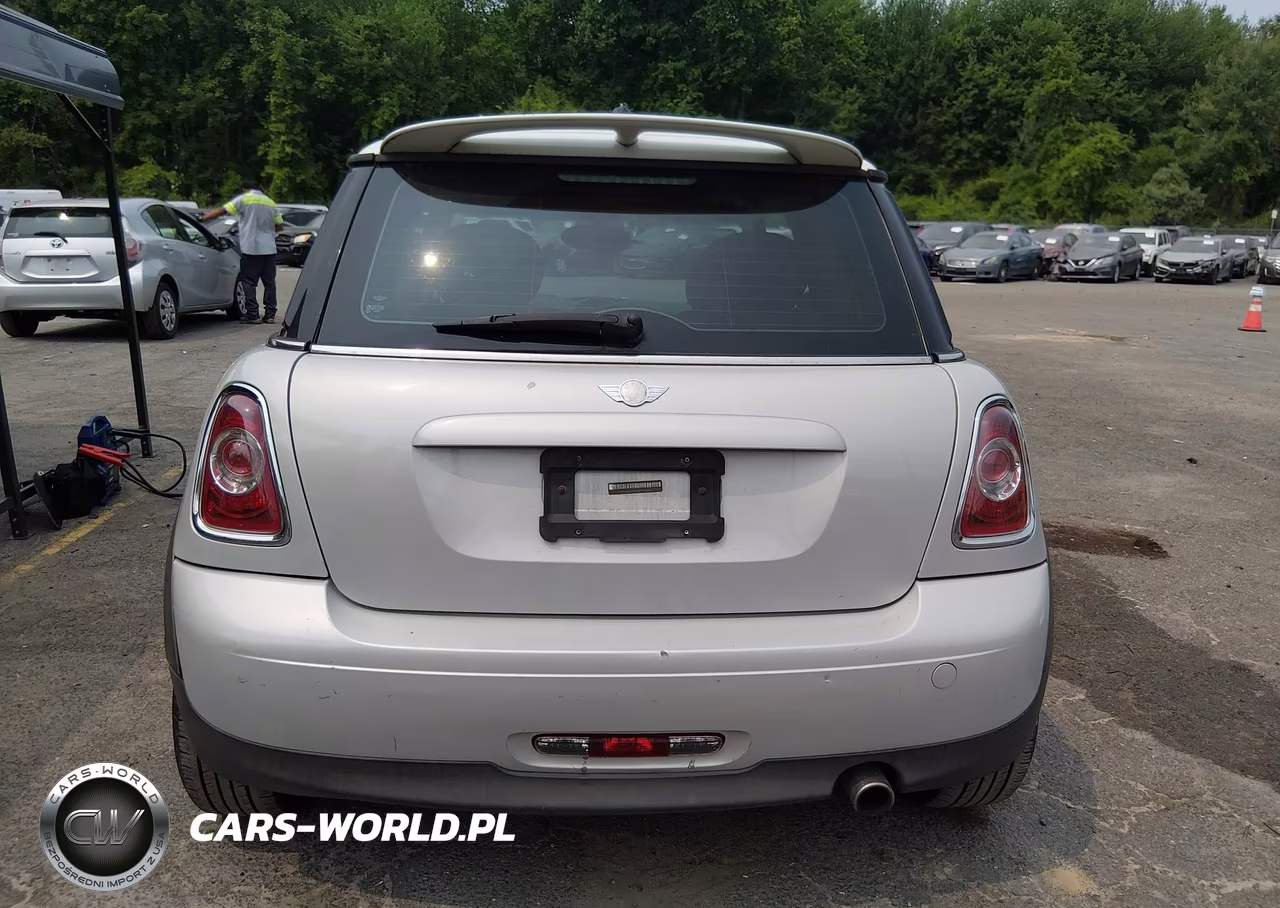 2011 Mini Cooper VIN:WMWSU3C57BT091174 - 16