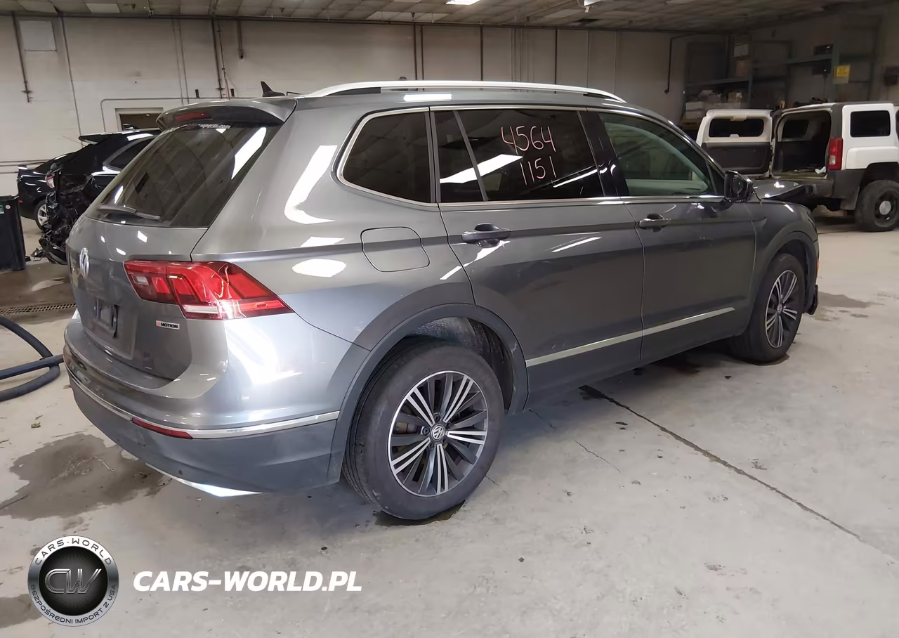 2019 Volkswagen Tiguan 2.0T Se-2.0T Sel-2.0T Sel R-Line-2.0T Sel R-Line Black VIN:3VV2B7AX0KM017082 - 4