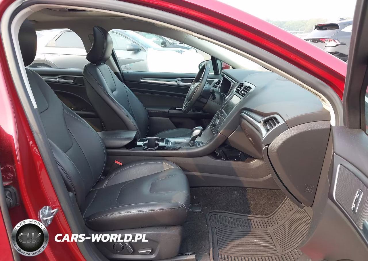 2015 Ford Fusion Energi Titanium VIN:3FA6P0SU3FR217417 - 5