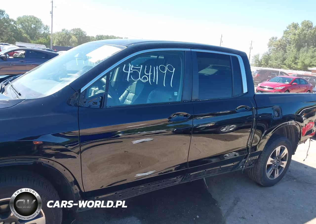 2017 Honda Ridgeline Rtl-T VIN:5FPYK3F63HB018068 - 19