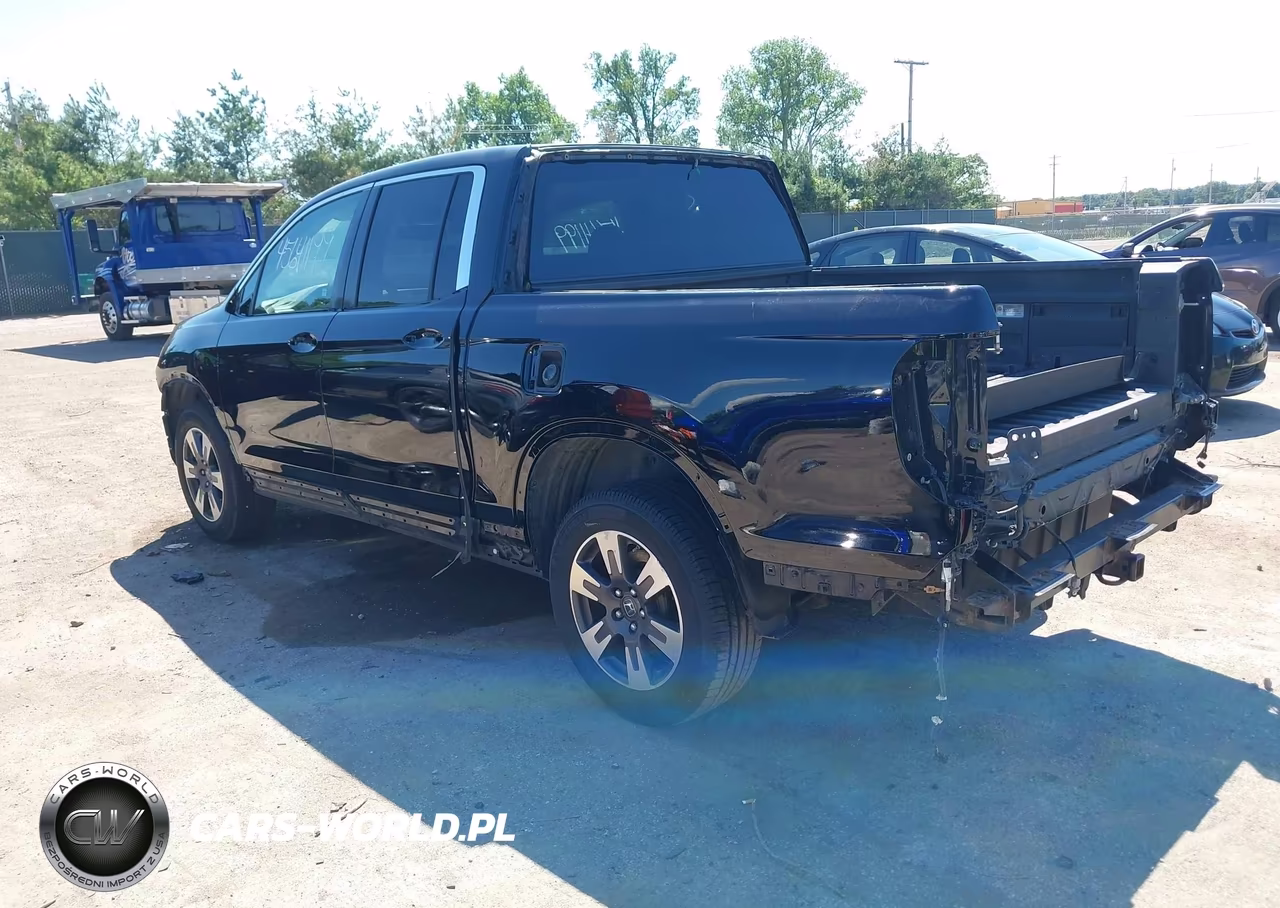 2017 Honda Ridgeline Rtl-T VIN:5FPYK3F63HB018068 - 3
