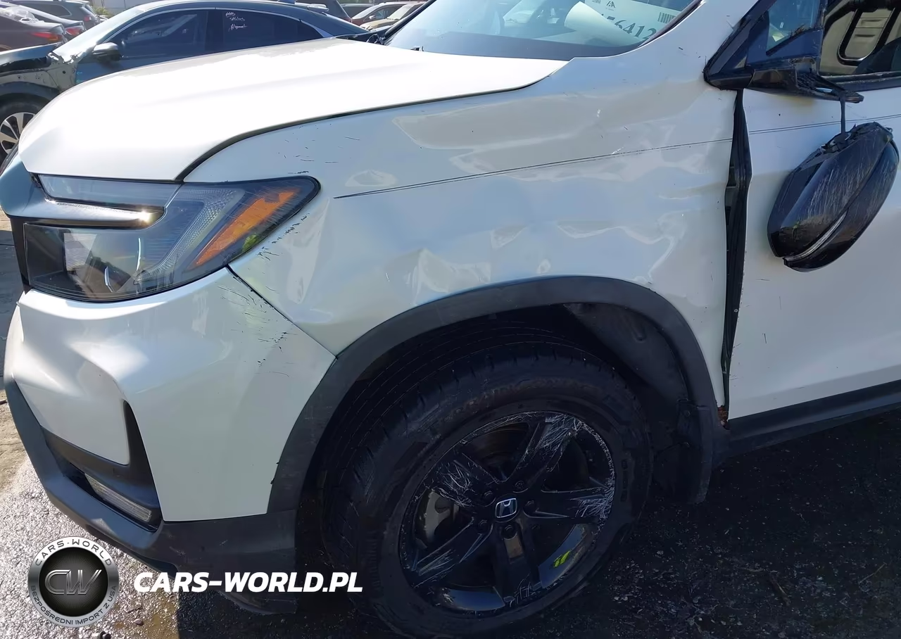 2022 Honda Ridgeline Black Edition VIN:5FPYK3F8XNB001507 - 17