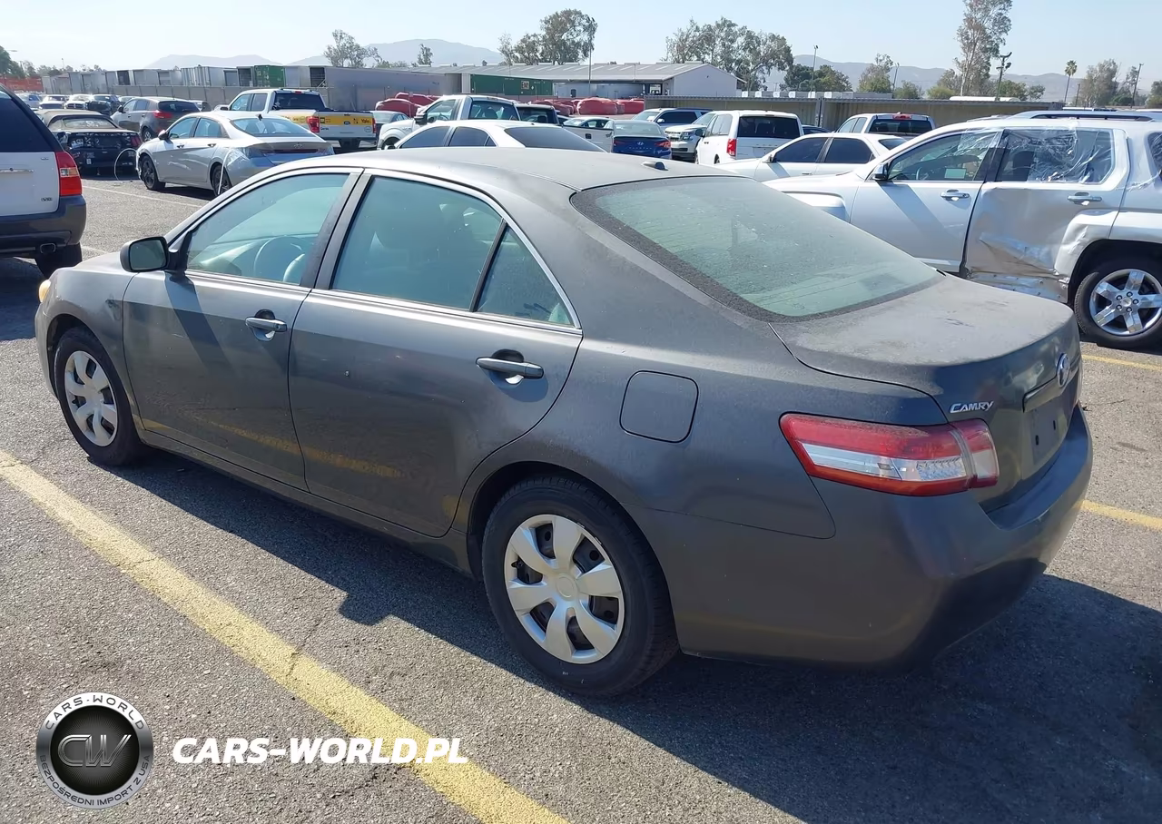 2010 Toyota Camry Le VIN:4T1BF3EK6AU518347 - 3