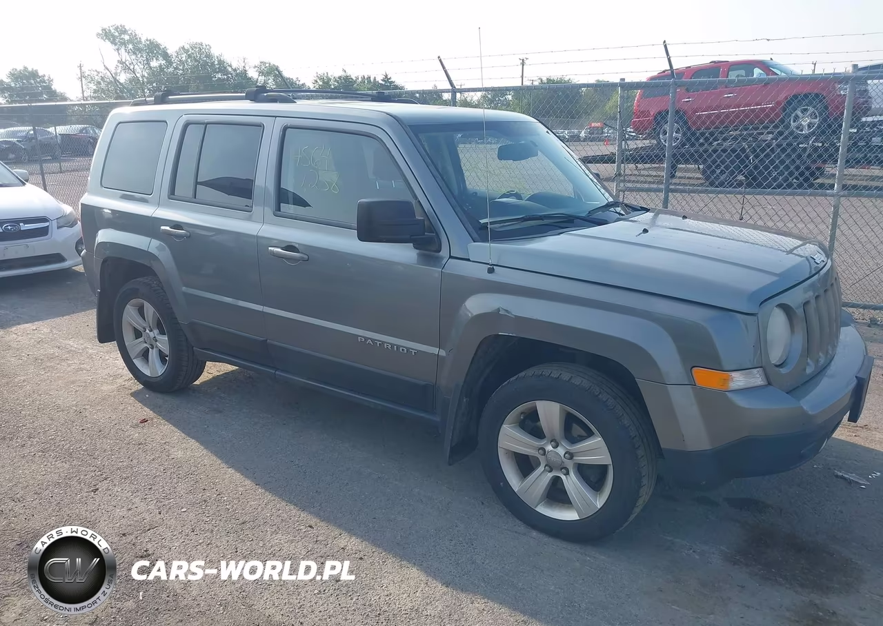 2014 Jeep Patriot Latitude VIN:1C4NJRFB9ED626307 - 1