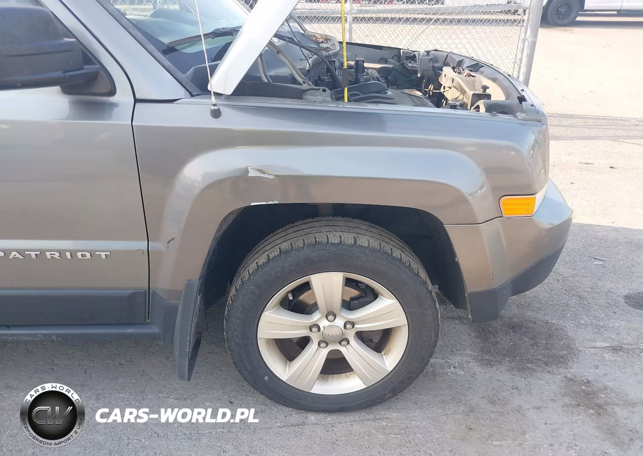 2014 Jeep Patriot Latitude VIN:1C4NJRFB9ED626307 - 6