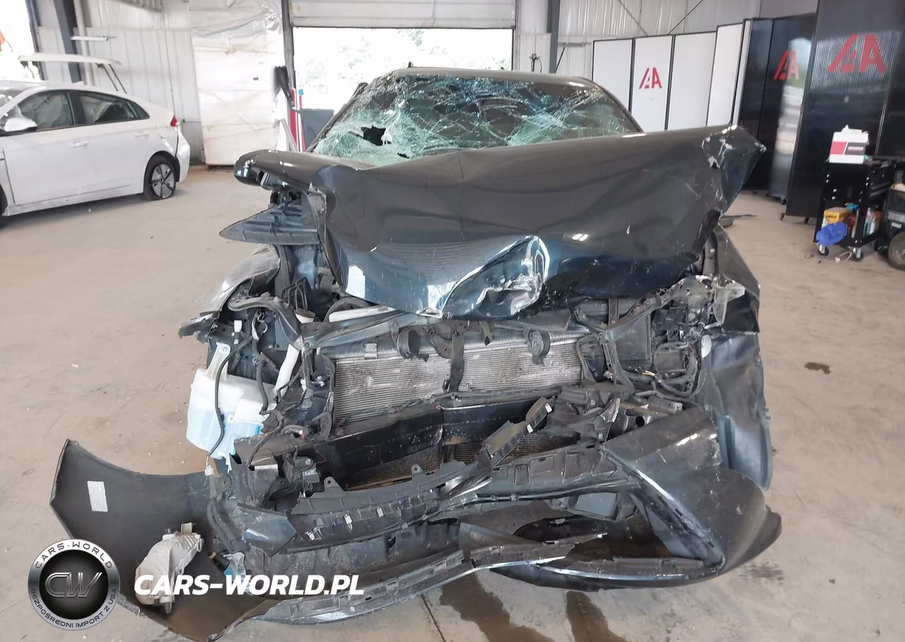 2017 Toyota Camry Le VIN:4T1BF1FK3HU347053 - 12