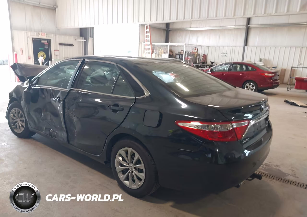 2017 Toyota Camry Le VIN:4T1BF1FK3HU347053 - 3