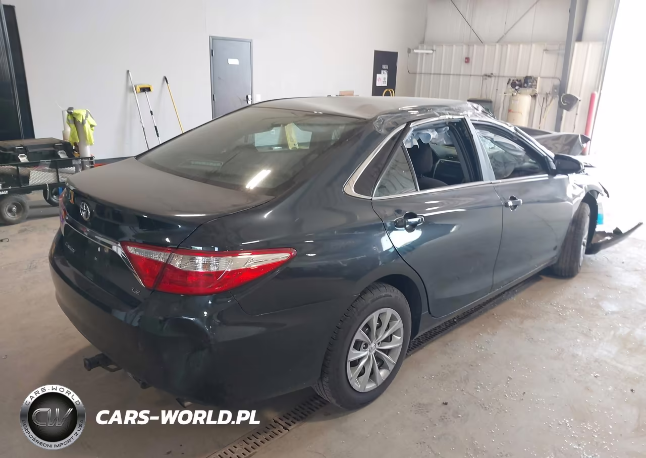 2017 Toyota Camry Le VIN:4T1BF1FK3HU347053 - 4