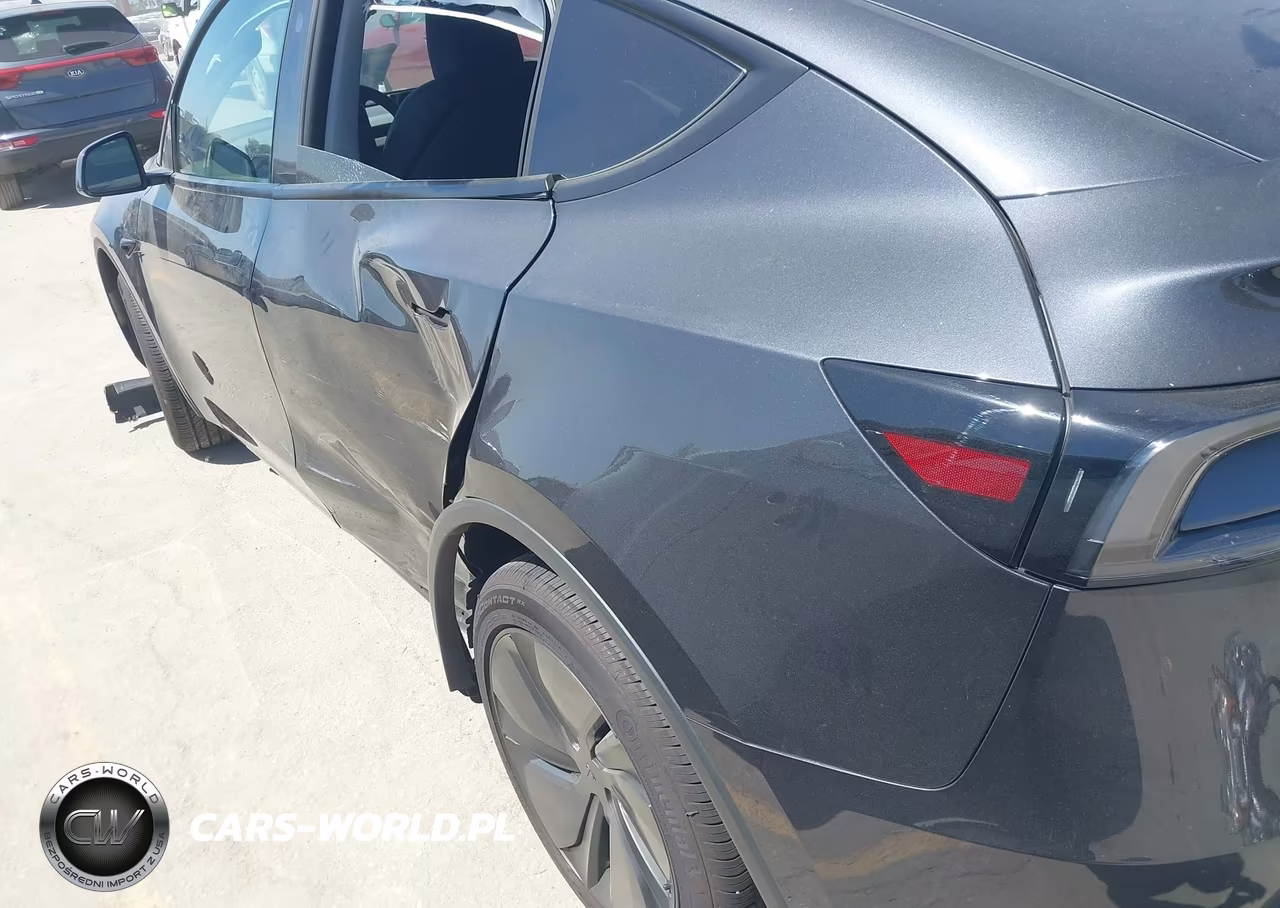 2026 Tesla Model Y Premium Rear-Wheel Drive-Rear-Wheel Drive VIN:7SAYGDED4TF432620 - 11