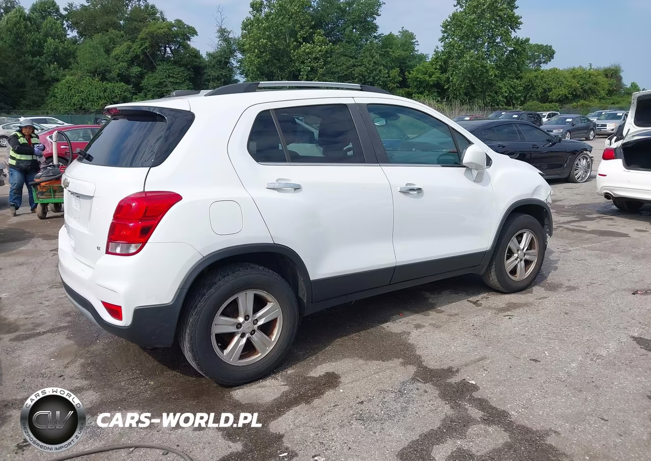 2020 Chevrolet Trax Awd Lt VIN:KL7CJPSB0LB025262 - 4