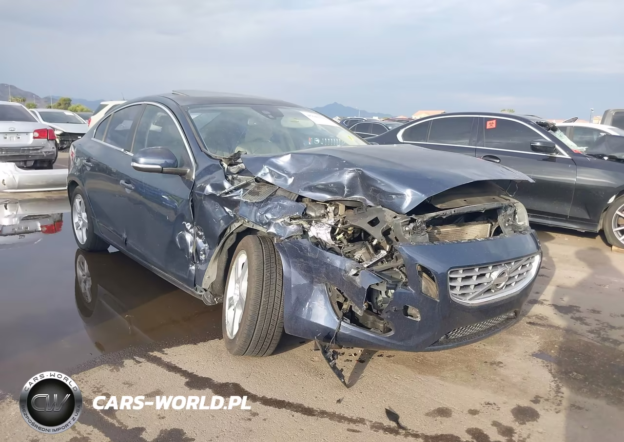 2013 Volvo S60 T5 Platinum
