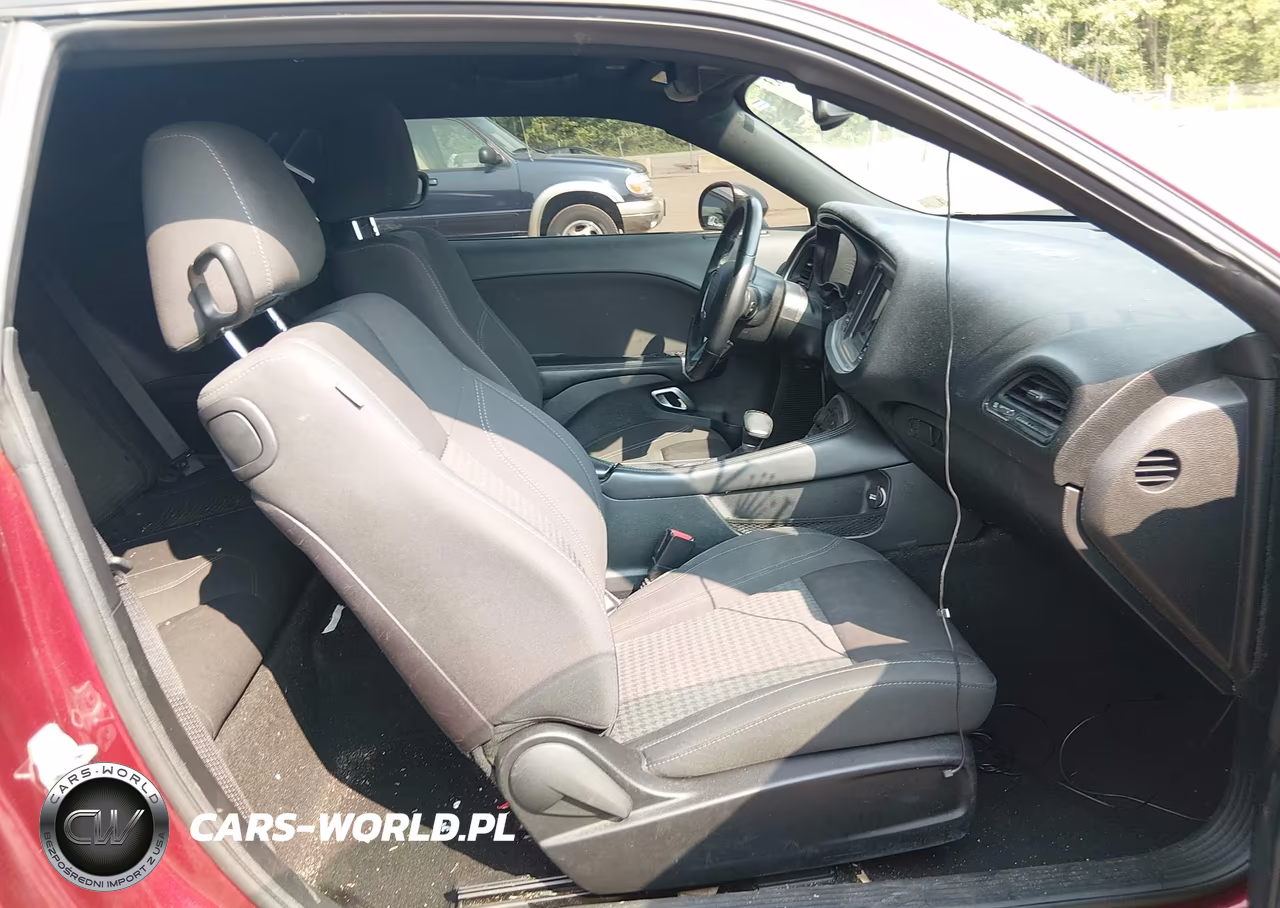 2019 Dodge Challenger Sxt VIN:2C3CDZAGXKH683152 - 5