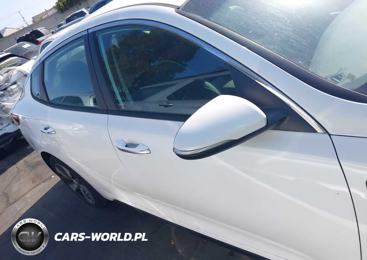 2020 Kia Optima S VIN:5XXGT4L39LG405540 - 14