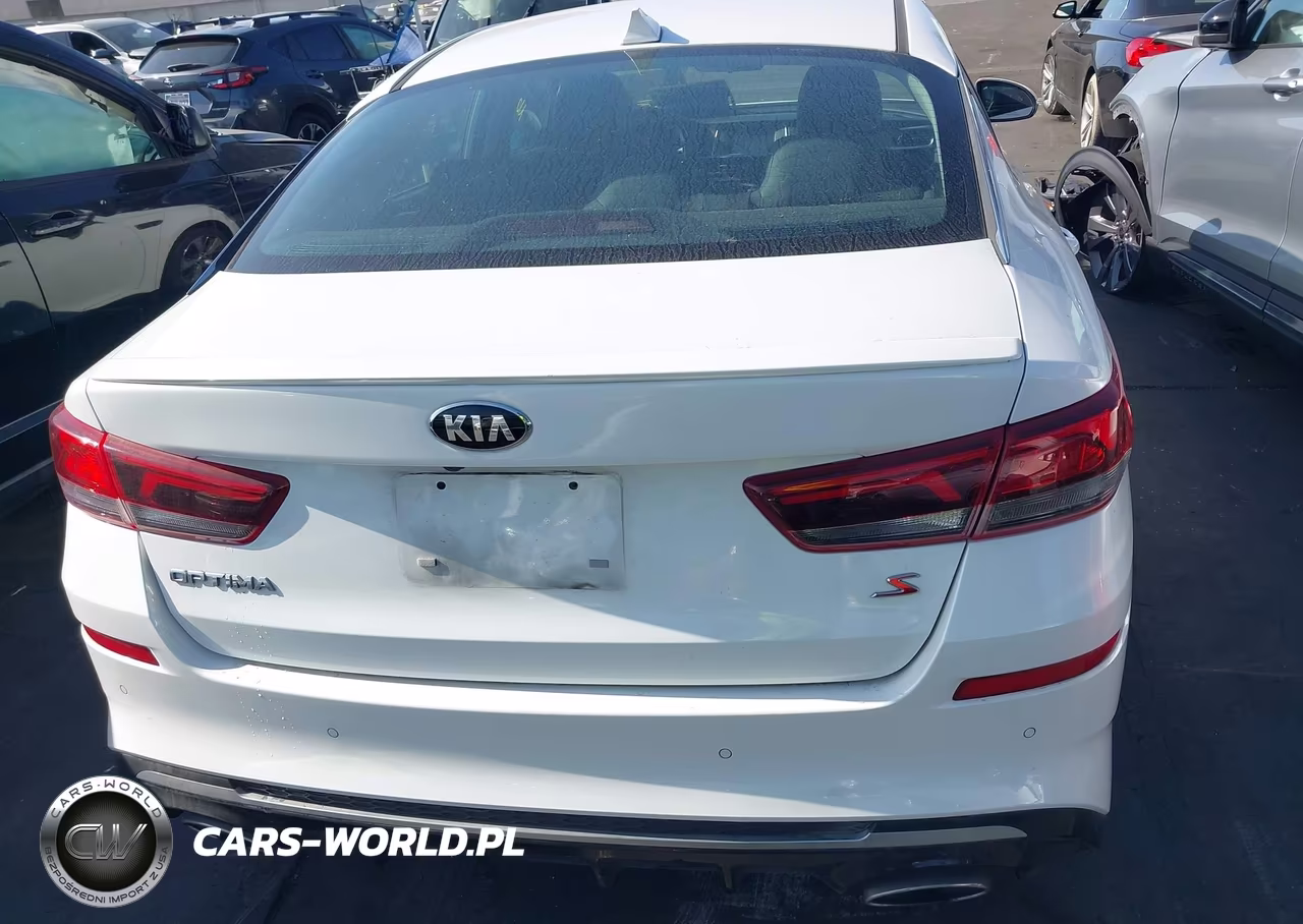 2020 Kia Optima S VIN:5XXGT4L39LG405540 - 17