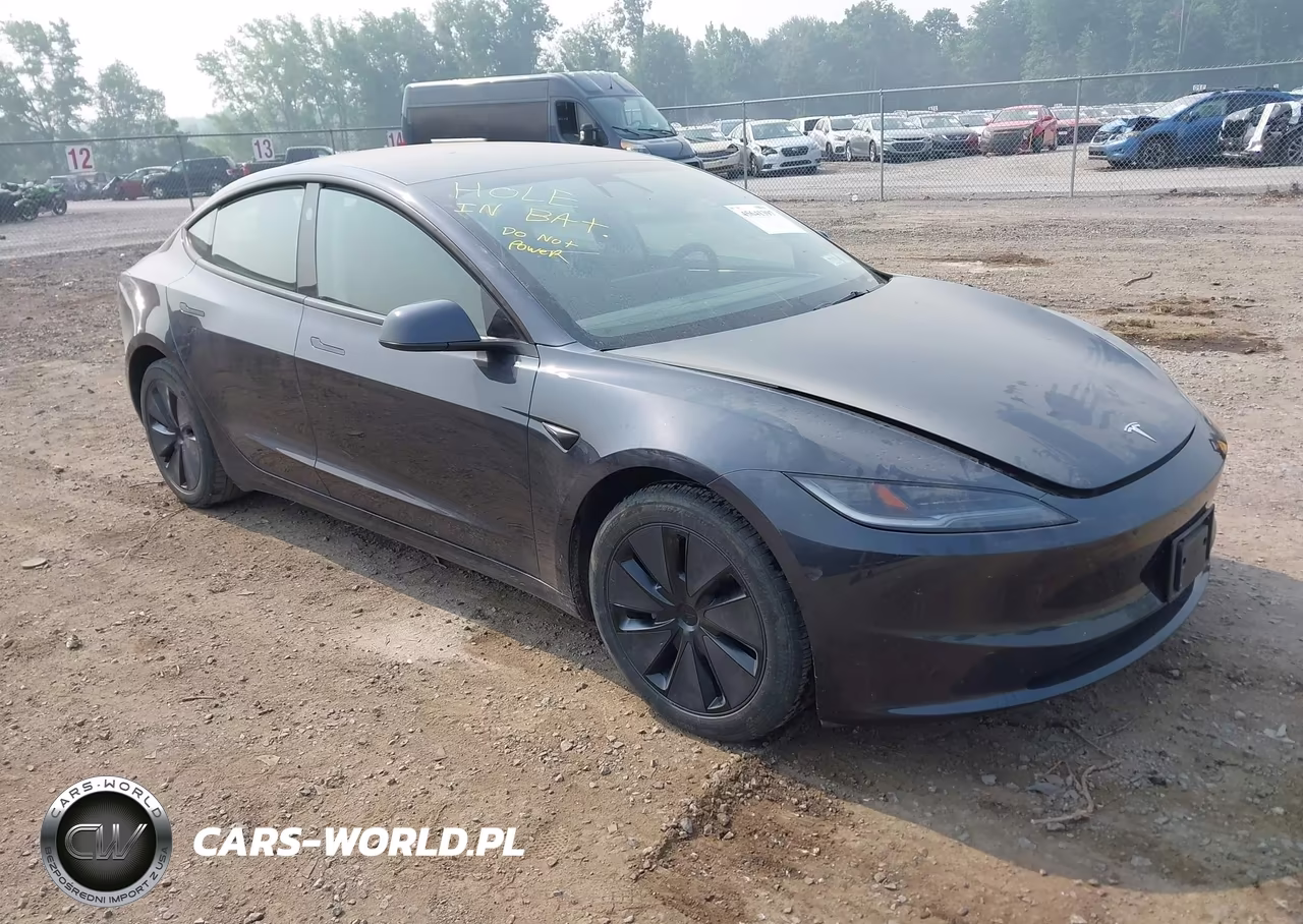 2025 Tesla Model 3 Long Range All-Wheel Drive – zdjęcie 1 z 18