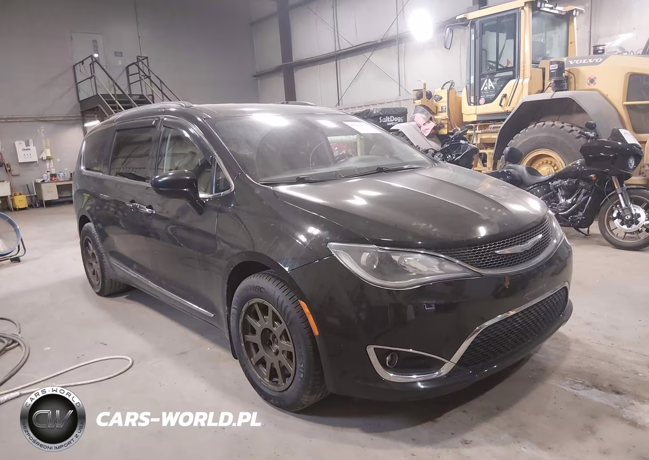 2017 Chrysler Pacifica Touring-L – zdjęcie 1 z 16