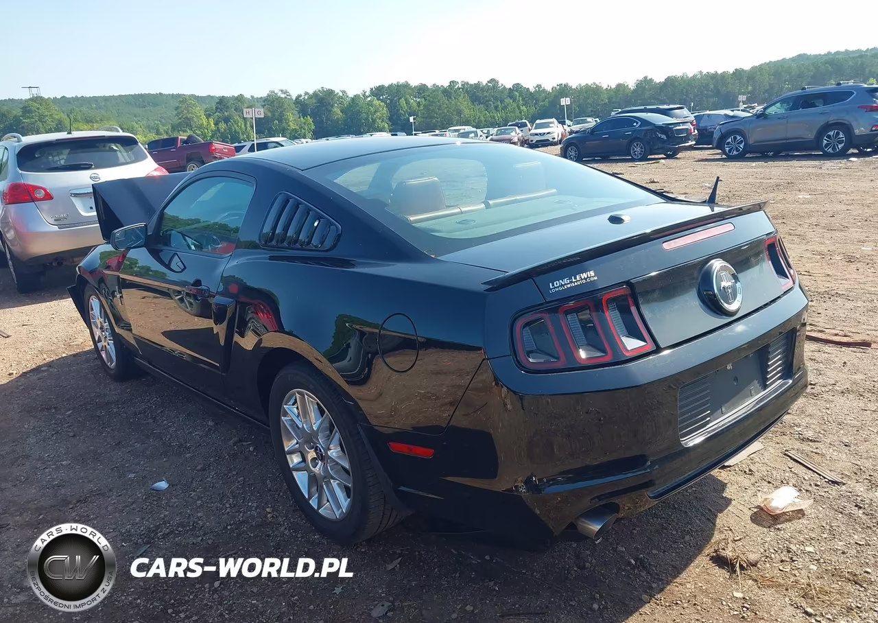 2013 Ford Mustang V6 Premium VIN:1ZVBP8AM1D5250552 - 3