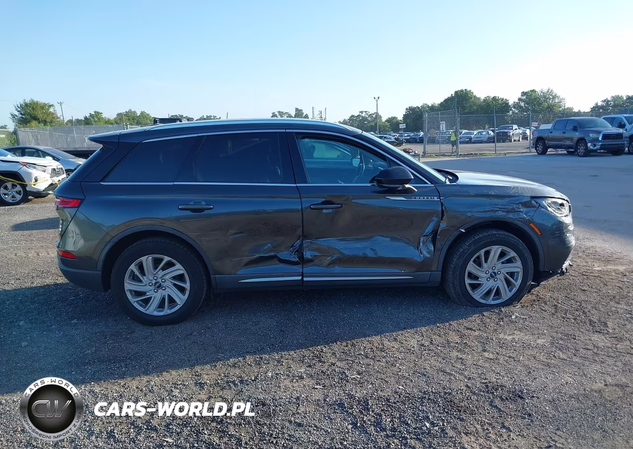 2020 Lincoln Corsair Standard VIN:5LMCJ1C98LUL16228 - 13
