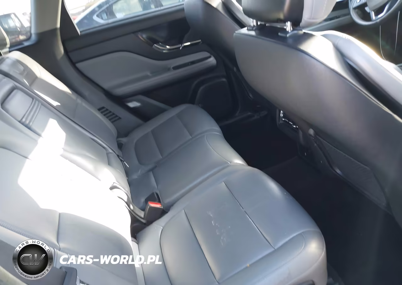 2020 Lincoln Corsair Standard VIN:5LMCJ1C98LUL16228 - 8
