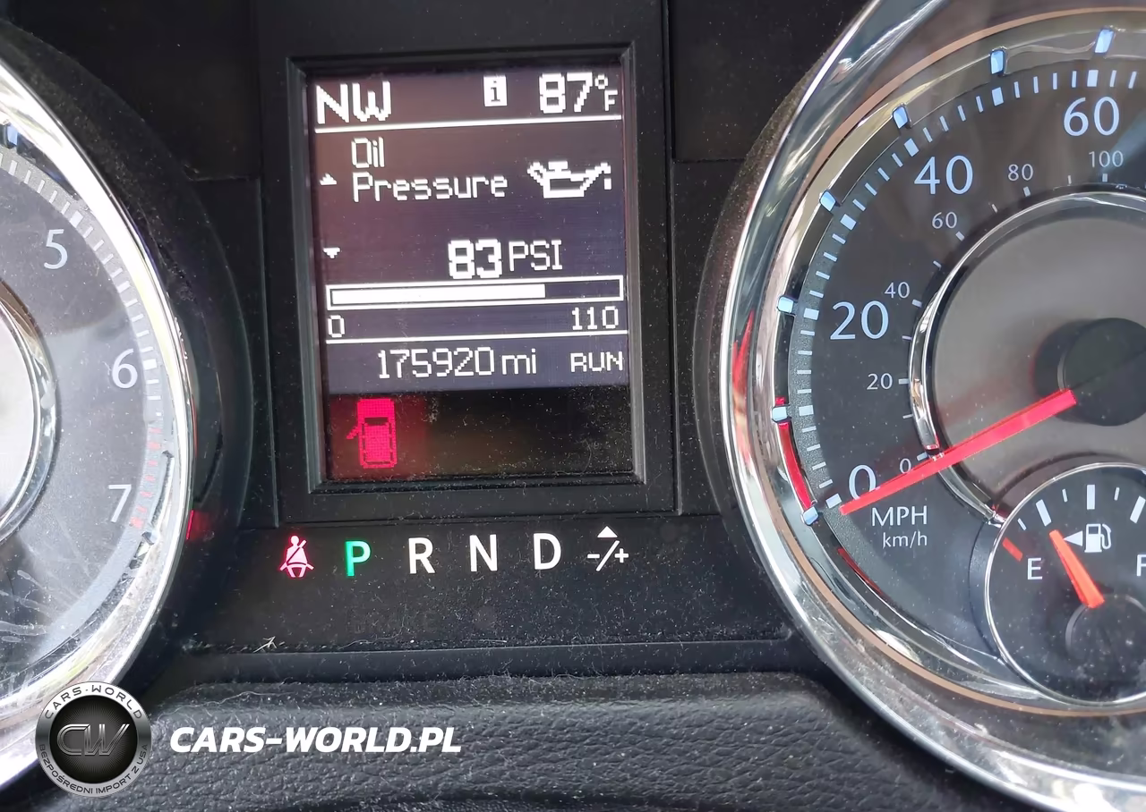 2013 Chrysler Town & Country Touring-L VIN:2C4RC1CG0DR590130 - 7