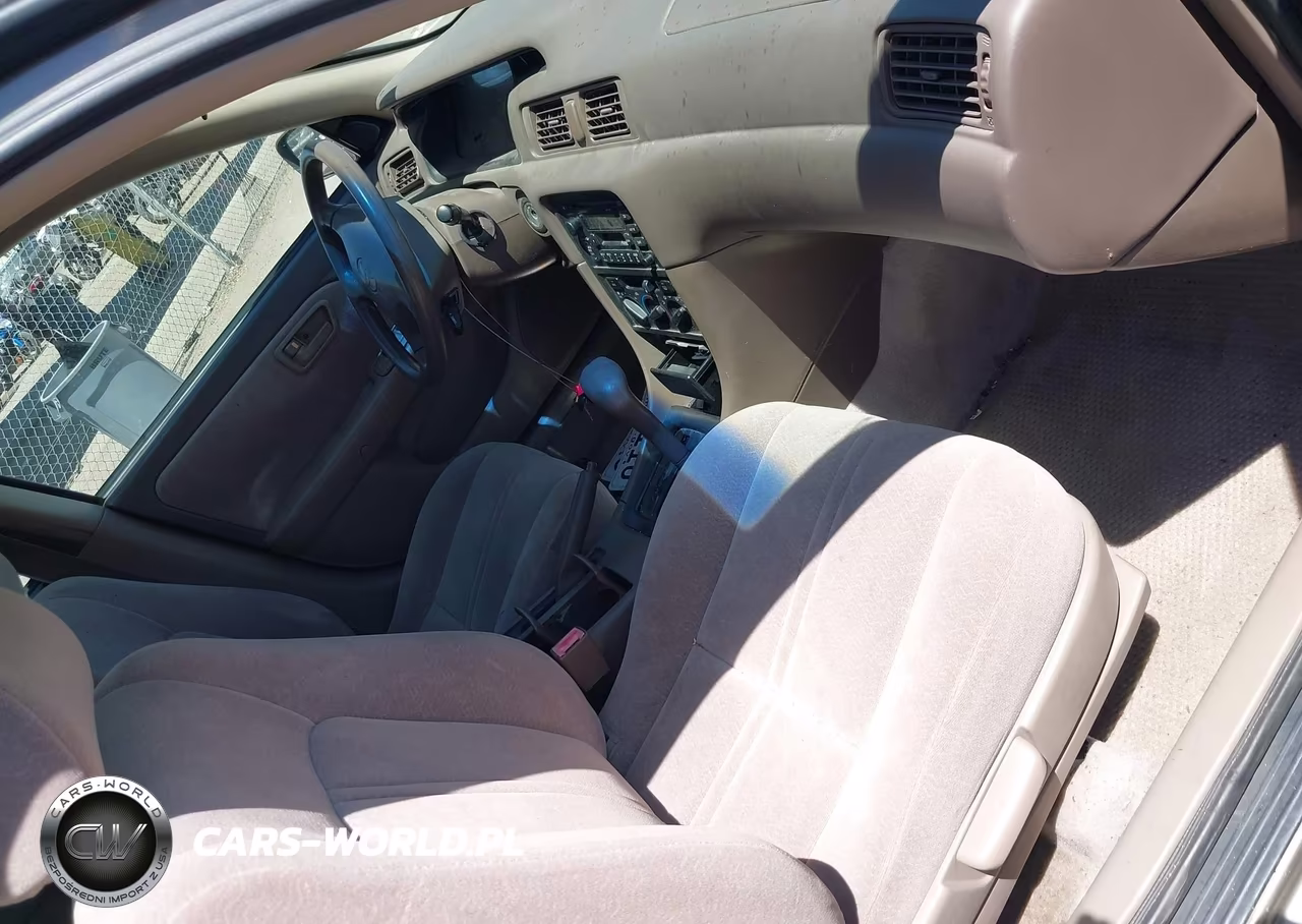 1999 Toyota Camry Le VIN:4T1BG22K3XU916135 - 5