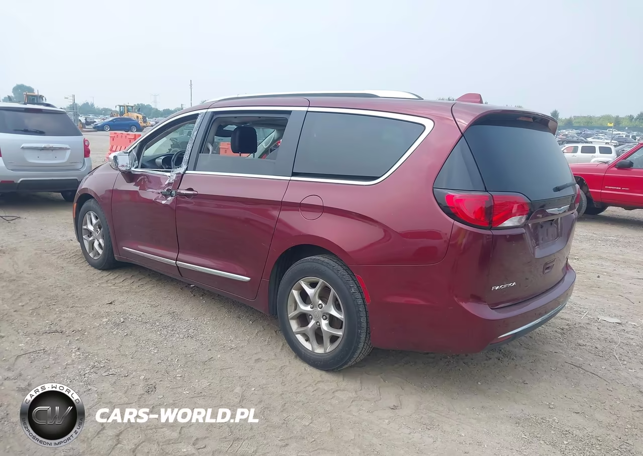 2018 Chrysler Pacifica Limited VIN:2C4RC1GG1JR269073 - 3