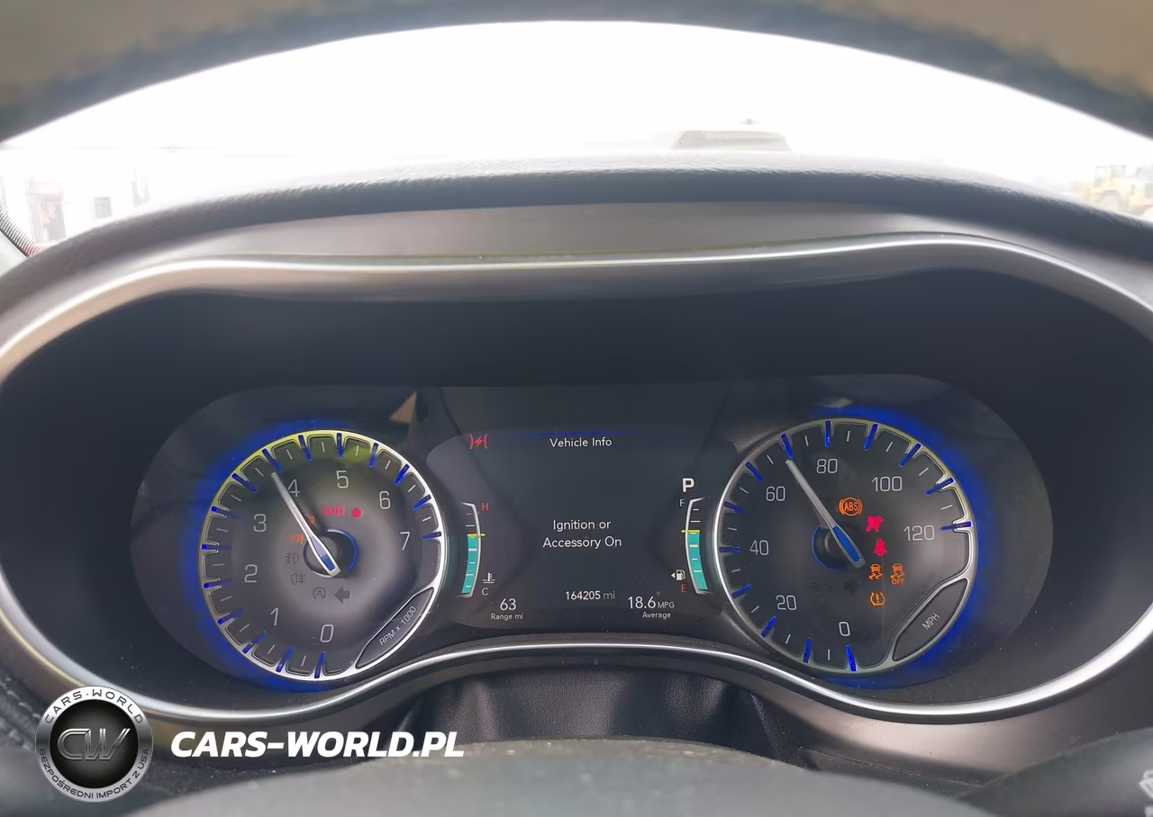2018 Chrysler Pacifica Limited VIN:2C4RC1GG1JR269073 - 7