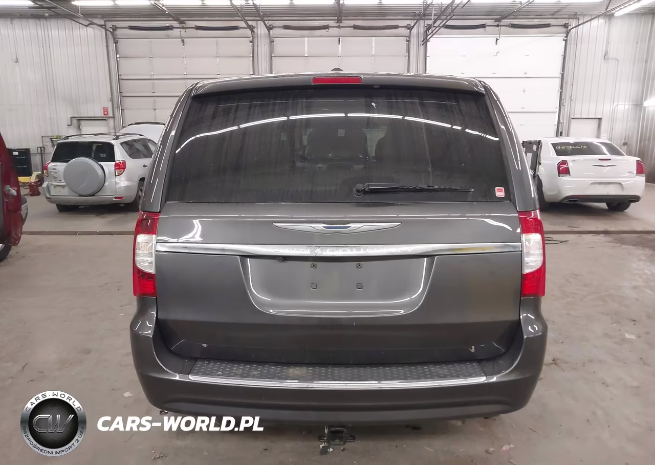 2015 Chrysler Town & Country Touring VIN:2C4RC1BG3FR505835 - 16