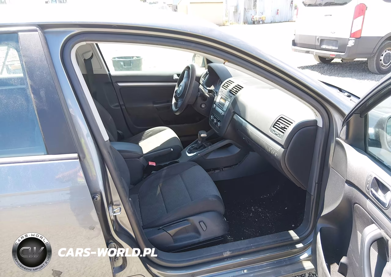 2010 Volkswagen Jetta S VIN:3VWJZ7AJ2AM018764 - 5