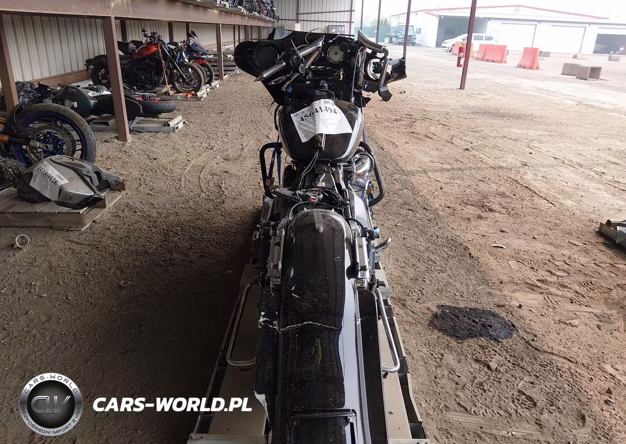 2011 Harley-Davidson Flhx VIN:1HD1KBM17BB636403 - 6