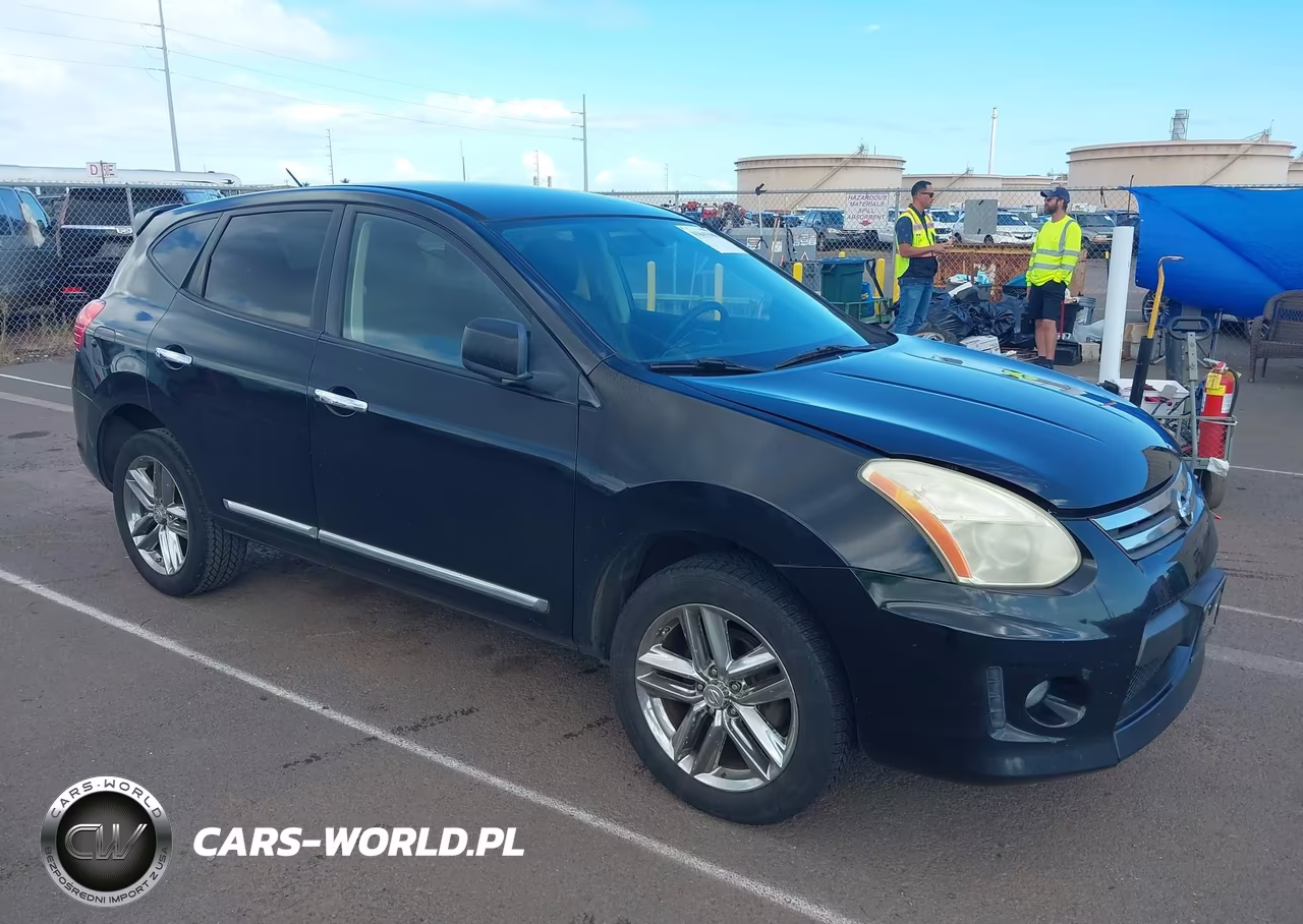 2011 Nissan Rogue S Krom Edition – zdjęcie 1 z 11
