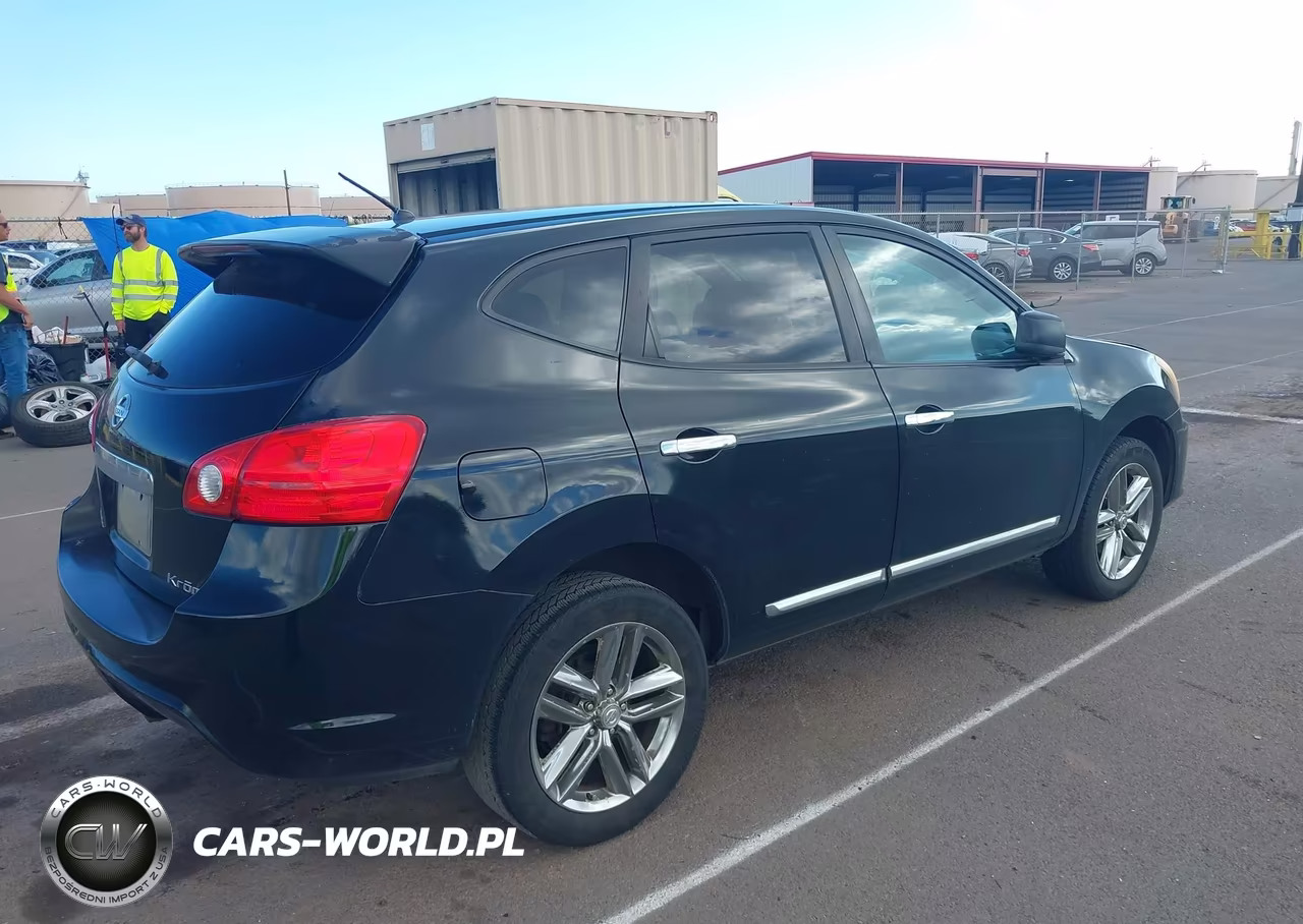 2011 Nissan Rogue S Krom Edition VIN:JN8AS5MT1BW154947 - 4