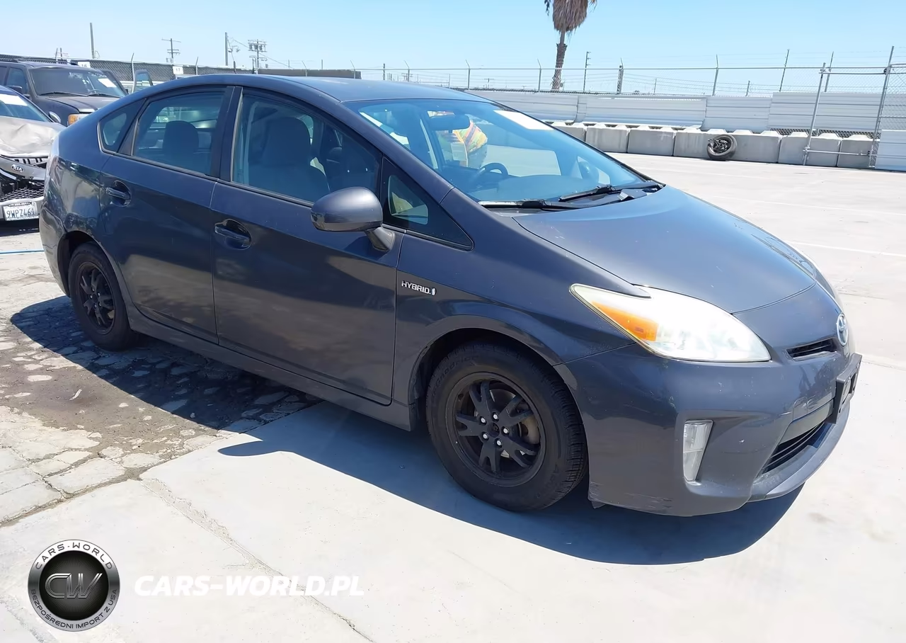 2014 Toyota Prius Two VIN:JTDKN3DU2E1742605 - 1