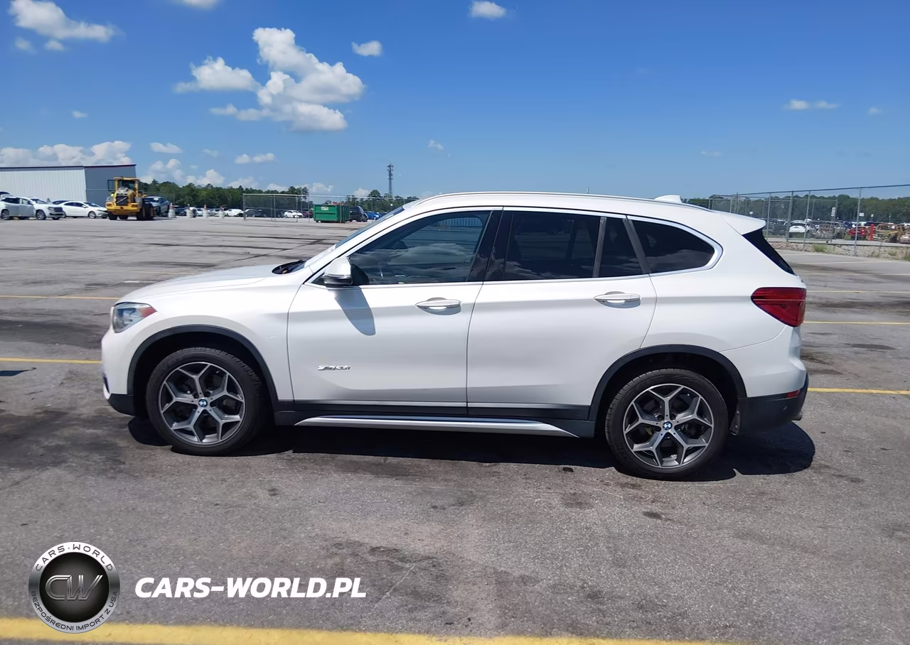 2018 BMW X1 Sdrive28I VIN:WBXHU7C3XJ5H42521 - 14