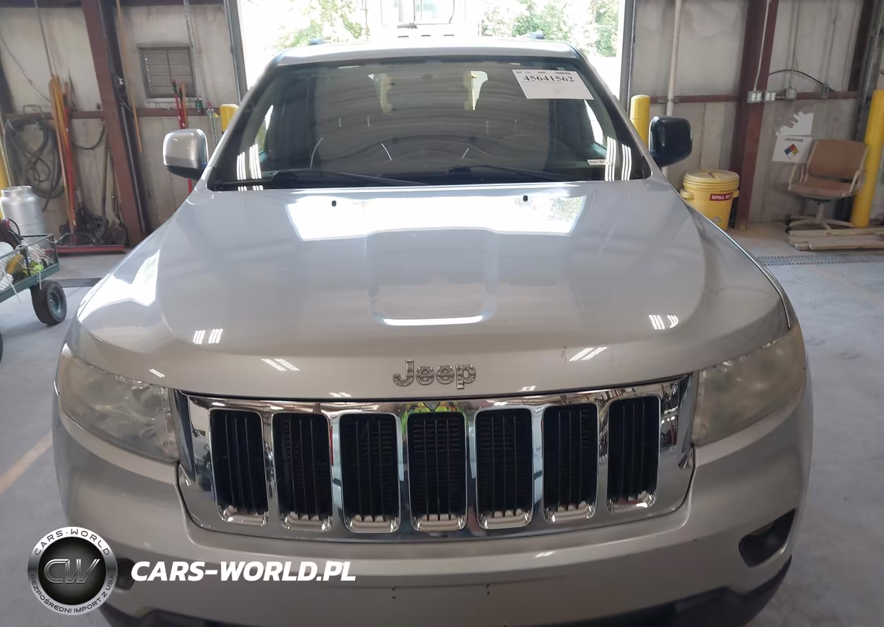 2012 Jeep Grand Cherokee Laredo VIN:1C4RJFAGXCC128915 - 11