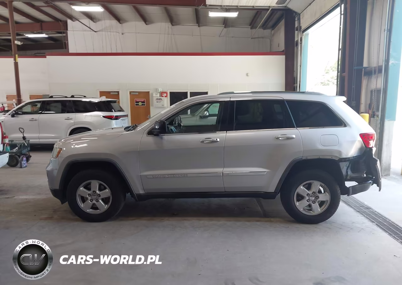 2012 Jeep Grand Cherokee Laredo VIN:1C4RJFAGXCC128915 - 13