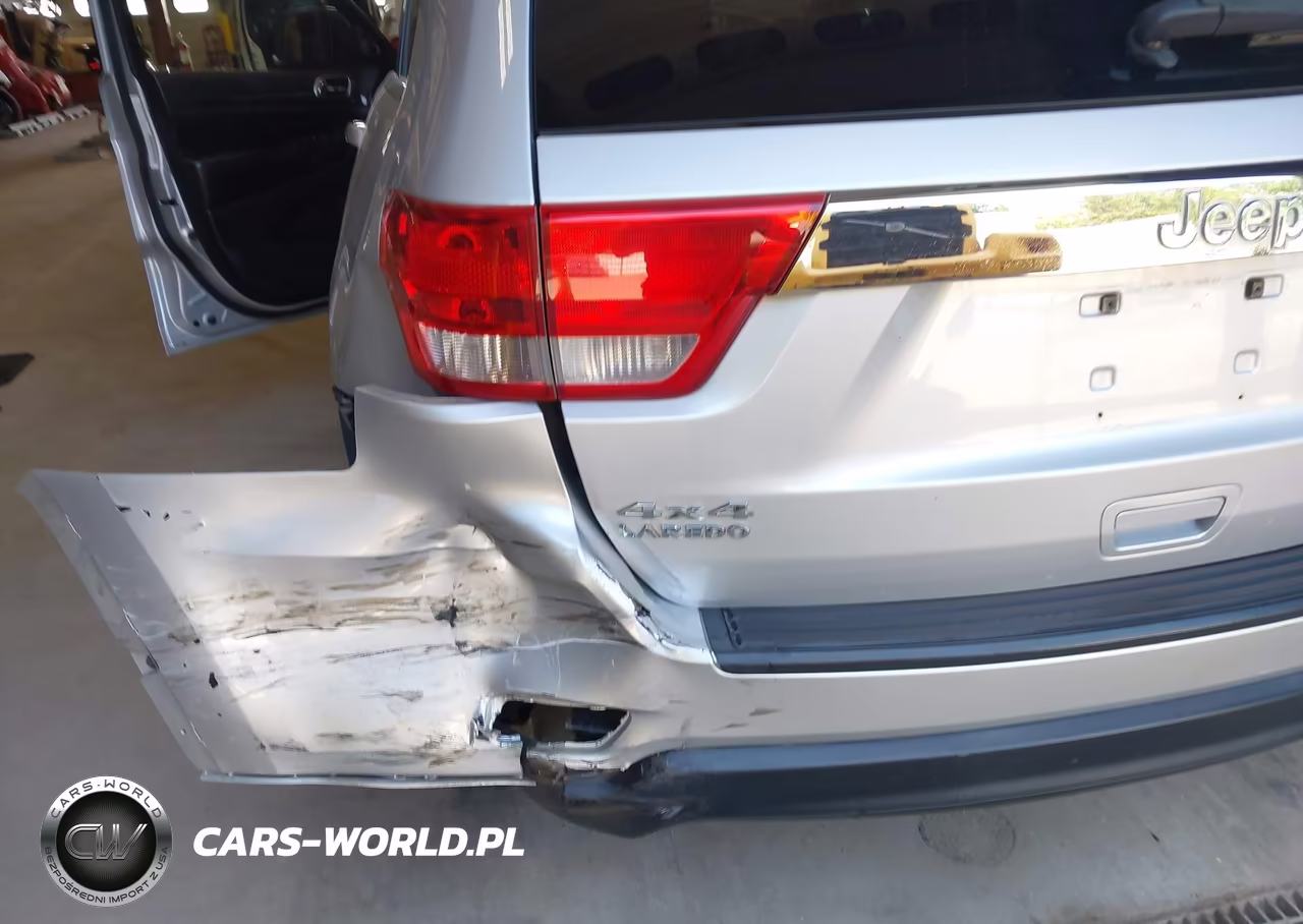 2012 Jeep Grand Cherokee Laredo VIN:1C4RJFAGXCC128915 - 6