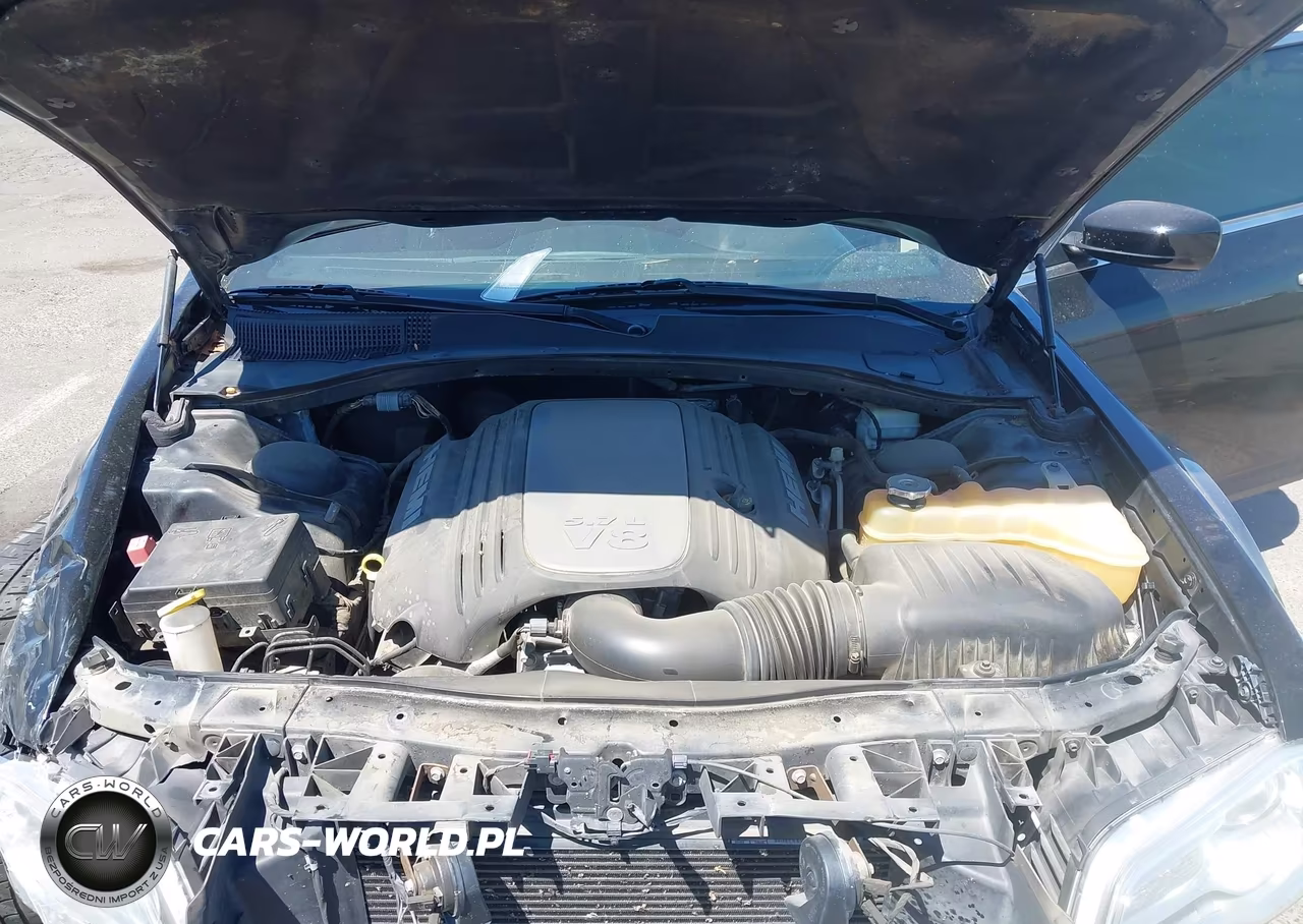 2015 Chrysler 300C Platinum VIN:2C3CCAPT5FH743627 - 10