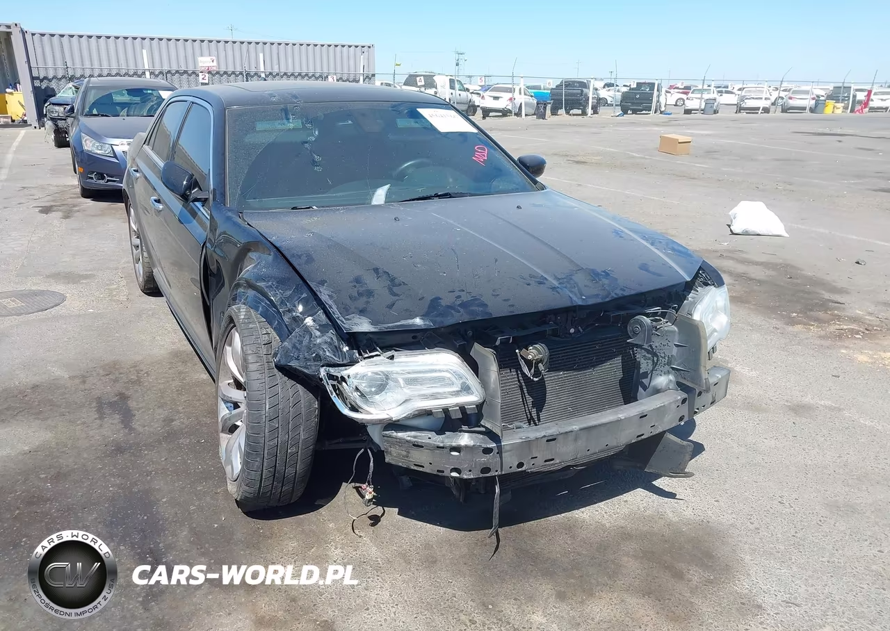 2015 Chrysler 300C Platinum VIN:2C3CCAPT5FH743627 - 6