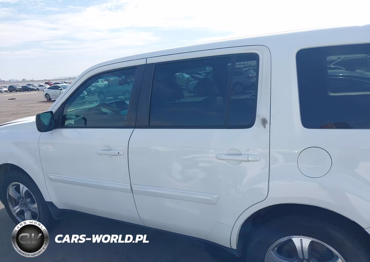 2015 Honda Pilot VIN:5FNYF3H32FB020827 - 14
