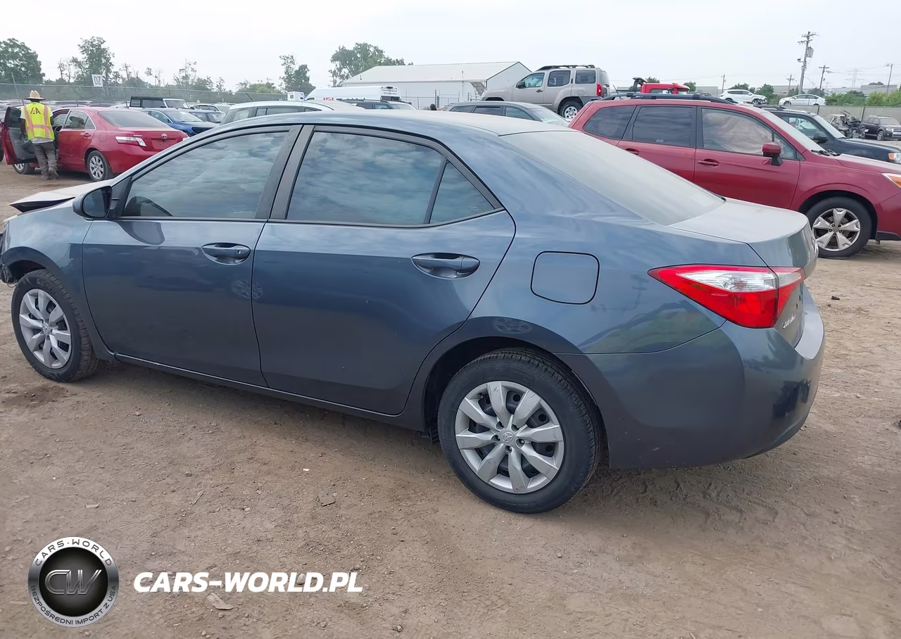 2015 Toyota Corolla Le VIN:2T1BURHE8FC299298 - 3