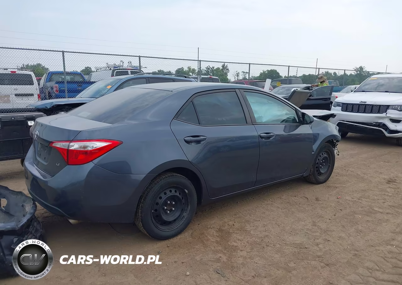 2015 Toyota Corolla Le VIN:2T1BURHE8FC299298 - 4