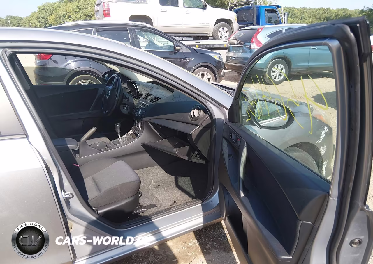 2011 Mazda Mazda3 I Sport VIN:JM1BL1UF9B1466933 - 5