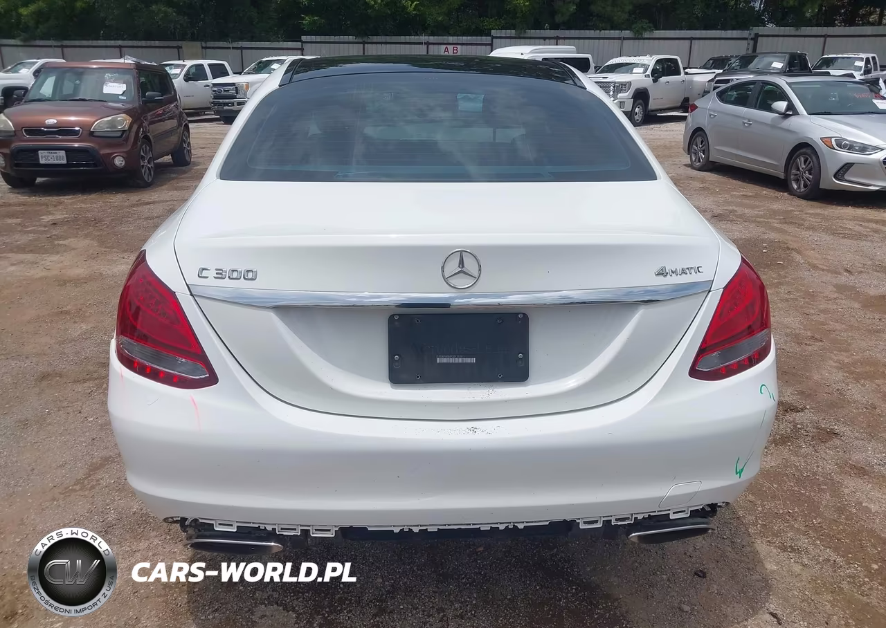 2015 Mercedes-Benz C 300 4Matic VIN:55SWF4KB4FU012529 - 18
