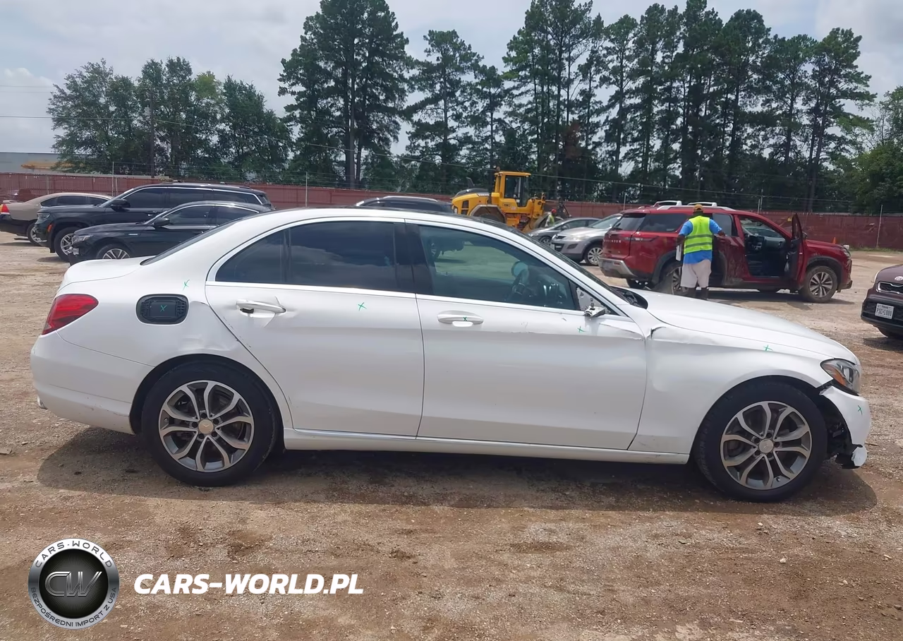 2015 Mercedes-Benz C 300 4Matic VIN:55SWF4KB4FU012529 - 6