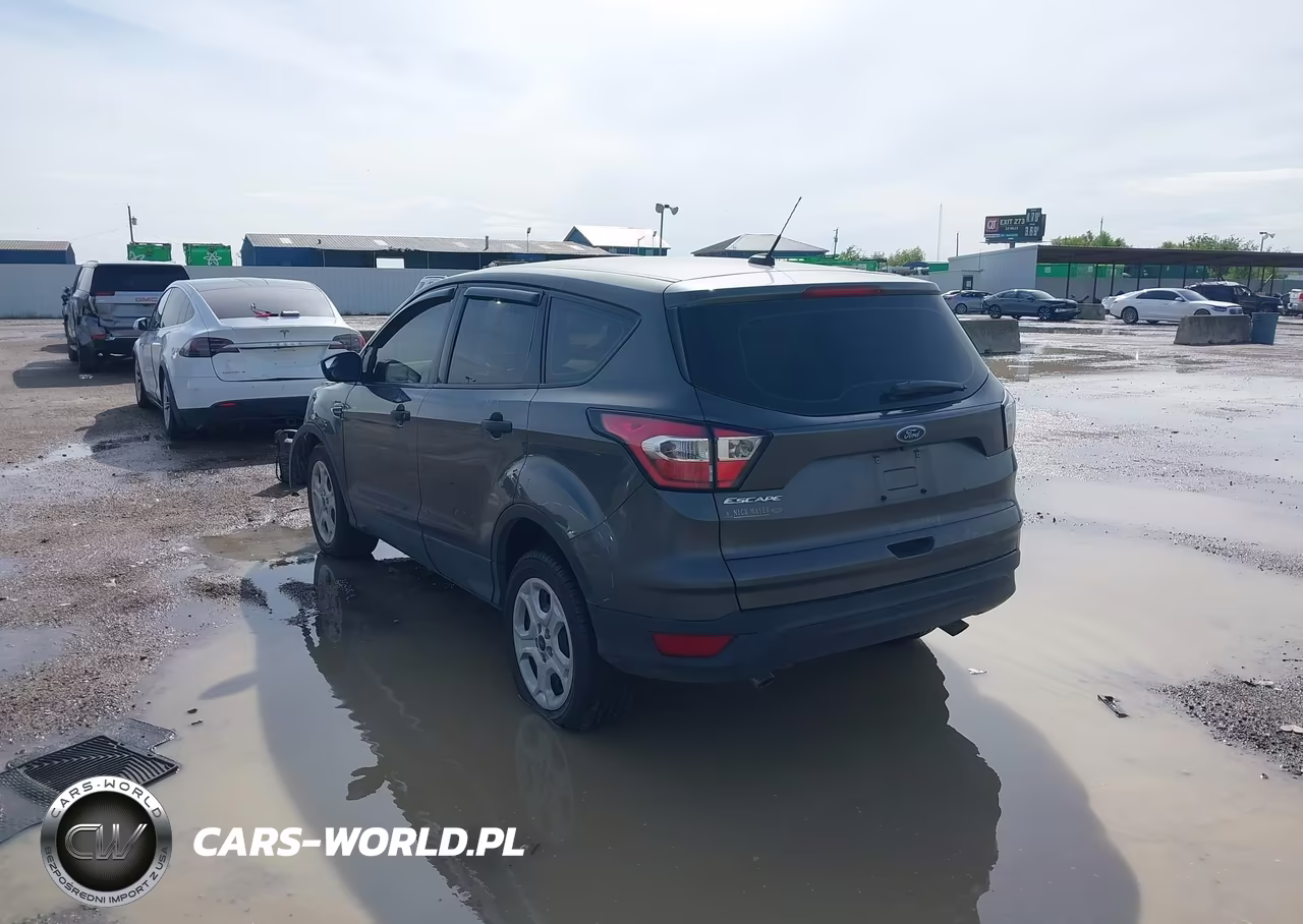 2017 Ford Escape S VIN:1FMCU0F74HUB57925 - 3
