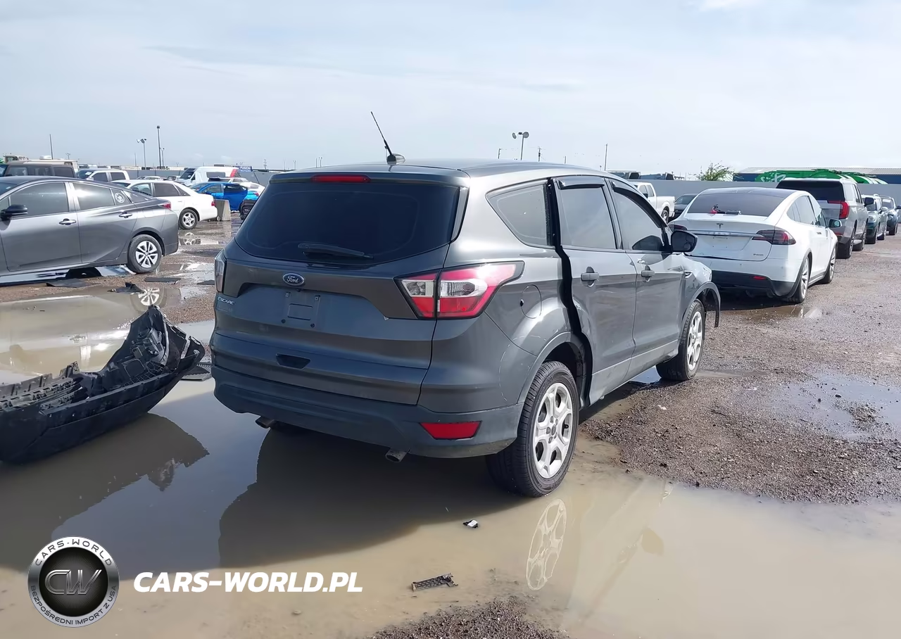 2017 Ford Escape S VIN:1FMCU0F74HUB57925 - 4