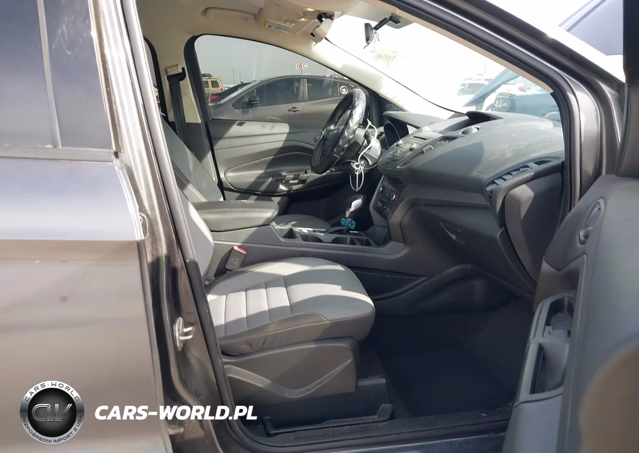 2017 Ford Escape S VIN:1FMCU0F74HUB57925 - 5