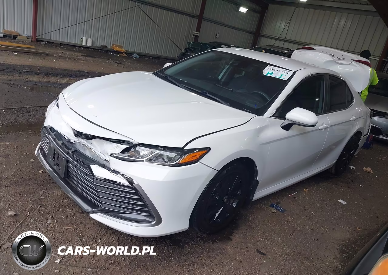 2022 Toyota Camry Le VIN:4T1C11AK6NU642623 - 2