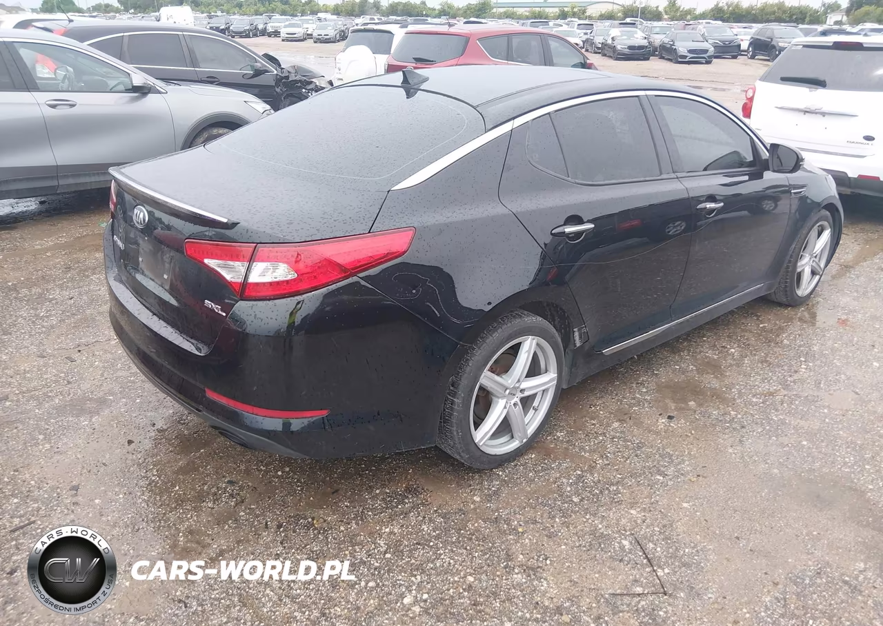 2013 Kia Optima Sx VIN:5XXGR4A65DG164850 - 4